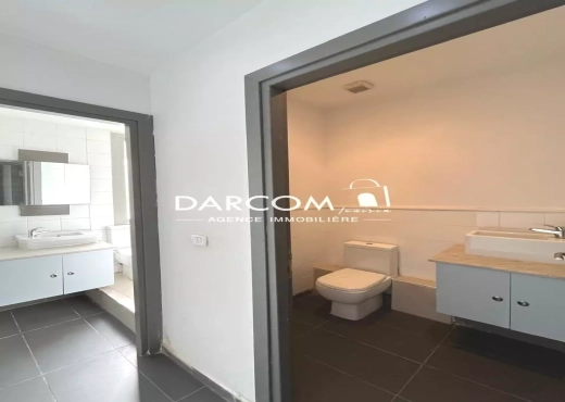 Bureau H+2 de 150 m² route marsa
