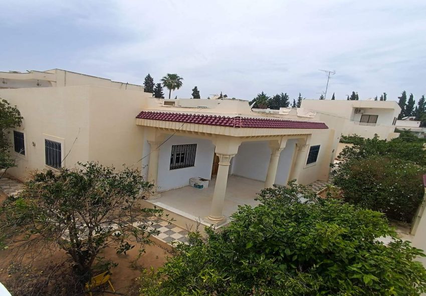 A louer villa Route Soukra Sfax