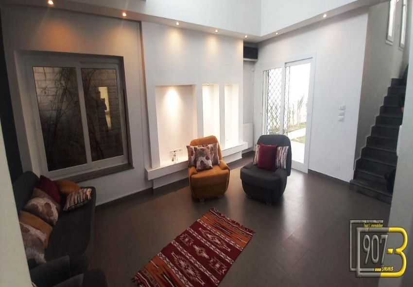 A louer un spacieux Duplex S+3 à El Menzah 9 dans un quartier résidentiel et calme