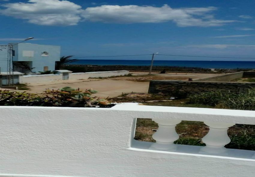 A vendre villa S+4 vue sur mer à Korba