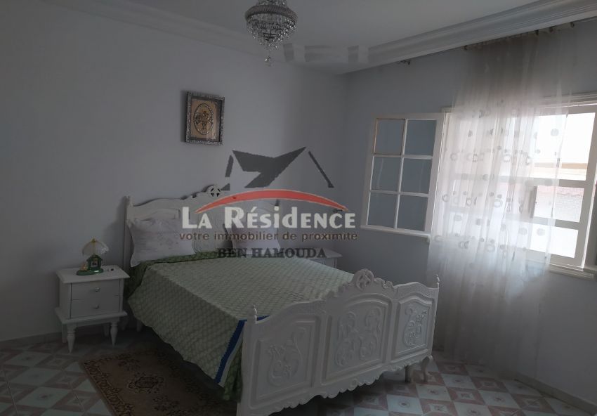 A louer un appartement meublé s+2  au 1ér étage, situé à Hay Saha ,Bizerte.