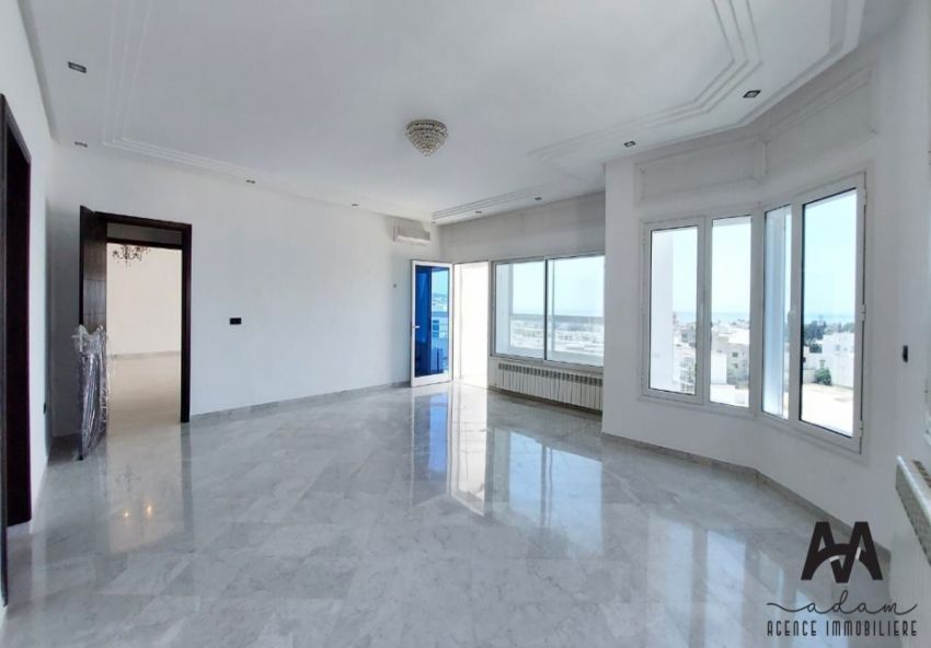 Penthouse S+4 de 366 m² au 6ᵉ étage à Mrezga, Hammamet Nord