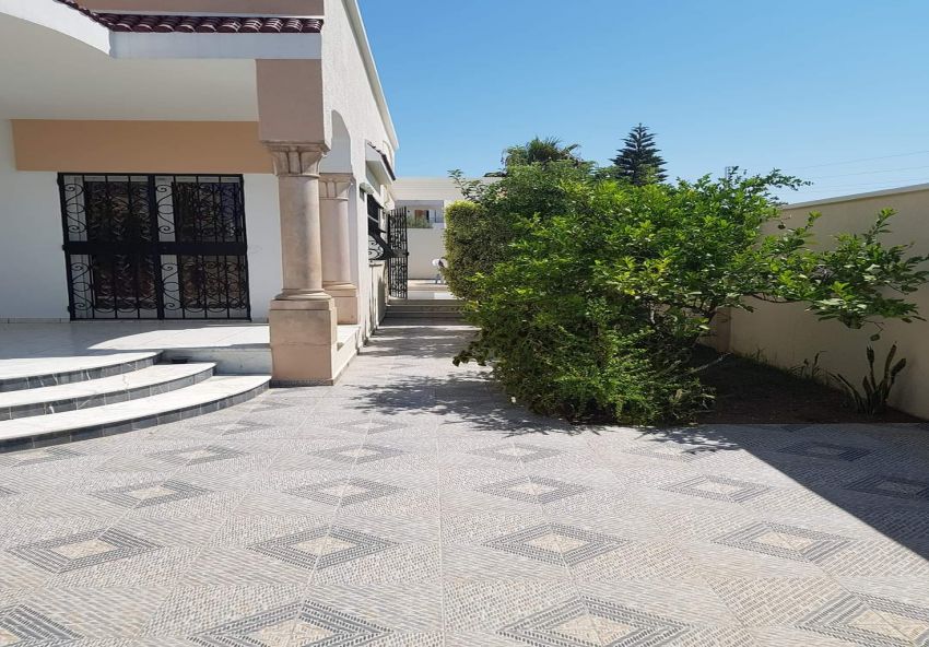 A louer villa avec piscine Bizerte