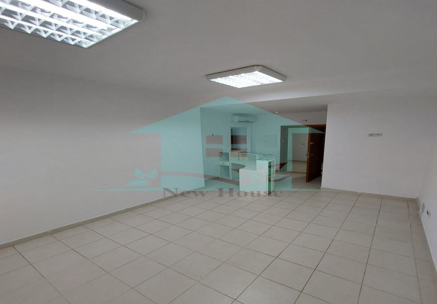 location un appartement USAGE BUREAUTIQUE situé au centre ville Bizerte