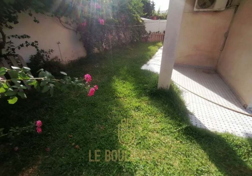 A louer villa S+3 avec jardin à Yassmine Hammamet
