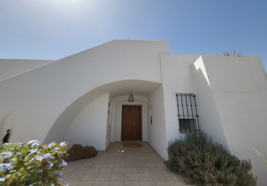 A Vendre Villa avec piscine Vue sur la mer à Djerba