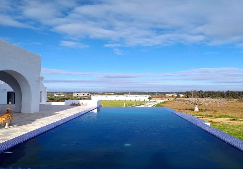A vendre villa avec vue mer et campagne Utique Bizerte