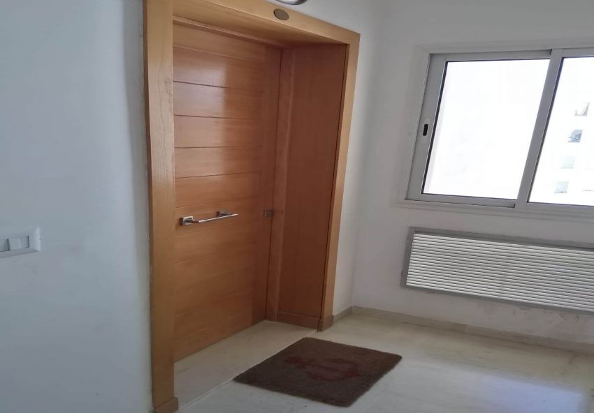 appartement s +2 a vendre à El Mourouj