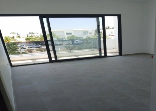 À Louer – Grand étage de villa