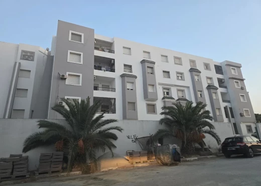 Appartement à À Louer à ARIANA - A Vendre S+2 Riadh el Ghazela