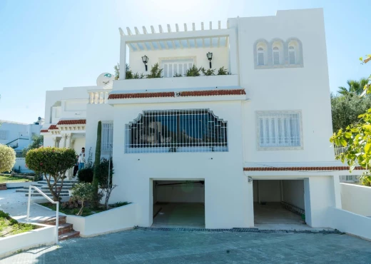 maison à À Vendre à SOUSSE - Une luxueuse villa à kantaoui
