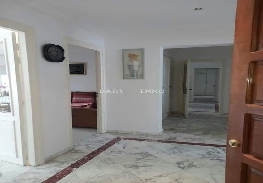 A louer appartement S+4 El Menzah 9C