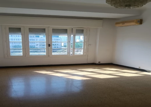 Appartement à À Louer à TUNIS - Appartement S+3 à jeanne d'arc