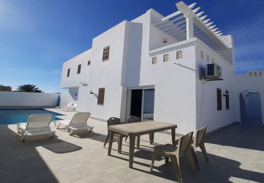 À VENDRE Villa avec piscien située à Houmt Souk Djerba