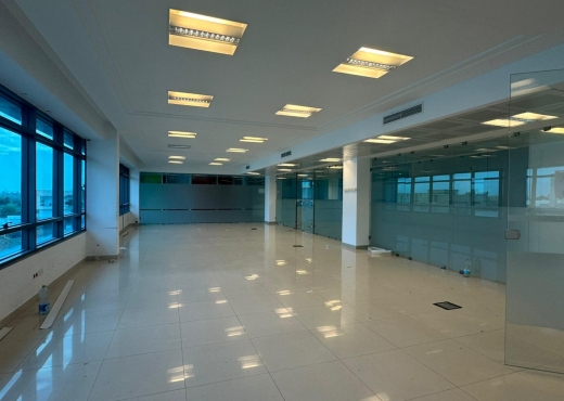 AL Bureau de 498 m² Lac1