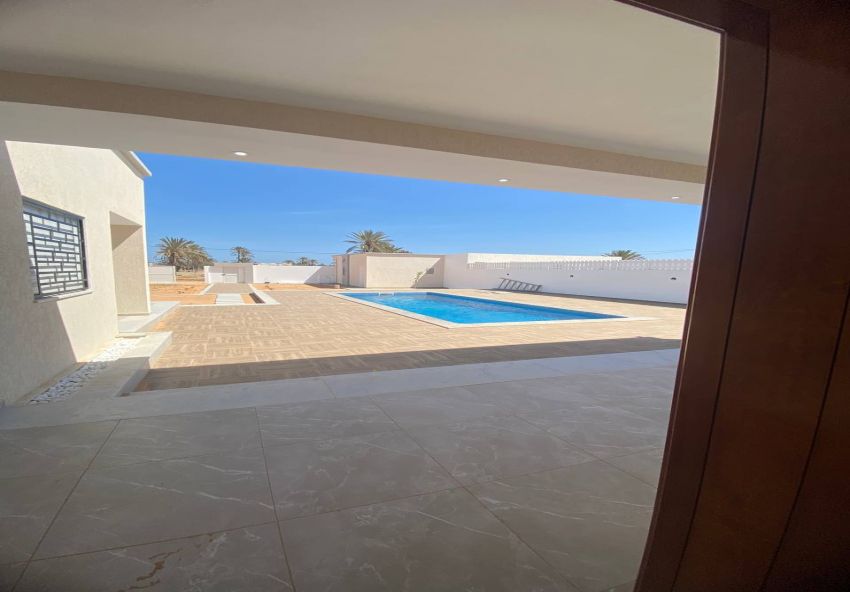 VILLA HAUT STANDING A LOUER A AGHIR DJERBA