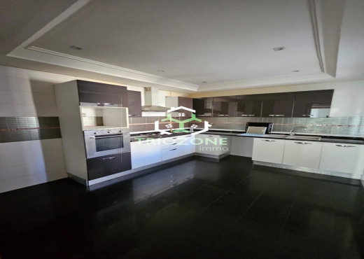 A vendre appartement S+4 à Jardin