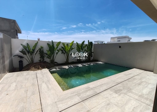 A Vendre Triplex S+4 La Soukra