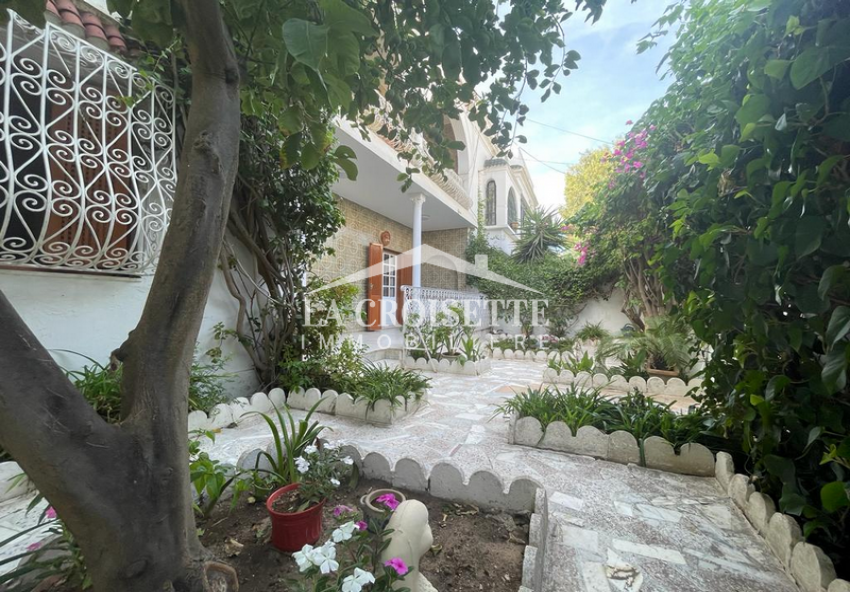 Rez-De-Chaussée De Villa Meublé S+3 à La Marsa ZRCL0266