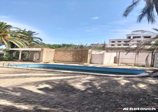 VENTE: VILLA Avec Piscine-Kantaoui