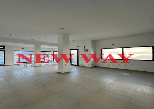 Local Commercial Mur, Fait le Coin