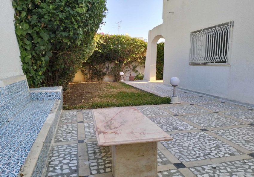 villa S 5  el MANAR 2    angle  2 rue