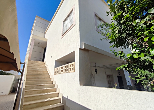 villa à À Vendre à ARIANA - Villa à Borj Louzir