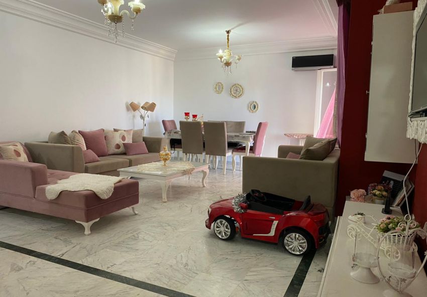 Appartement s+3 avec une place parking sous sol