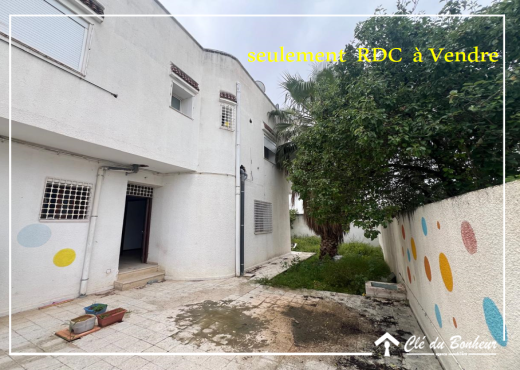 Rdc d'une villa à vendre