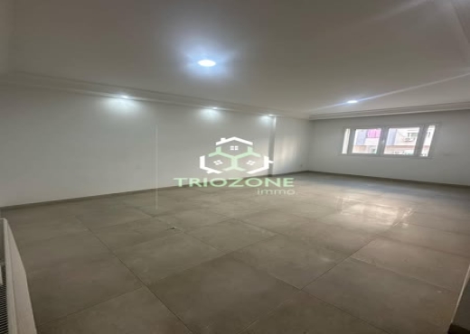 A vendre appartement S+2 spacieux