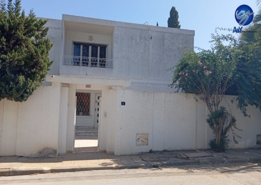 🏡 Maison spacieuse avec grand jardin à vendre