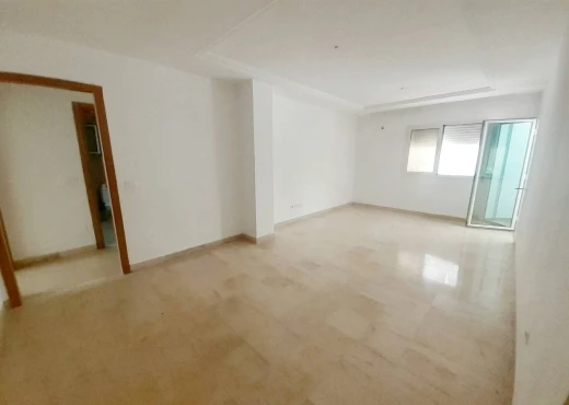 Appartement à À Vendre à TUNIS - A vendre S+2 bien ensoleillé et spacieux