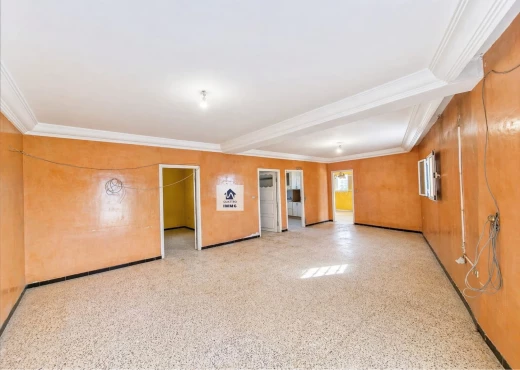 Appartement à À Vendre à MANOUBA - A vendre un appartement S+2