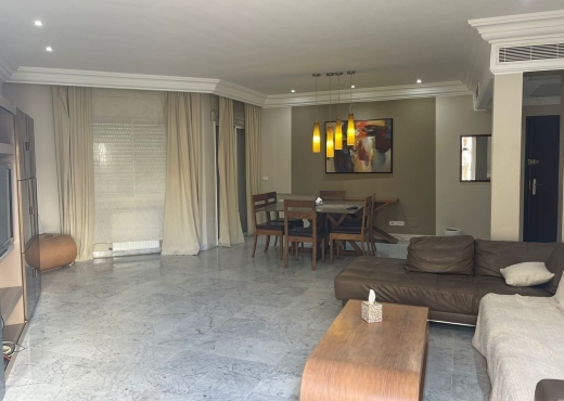 A louer à l’année au LAC 2 un spacieux appartement