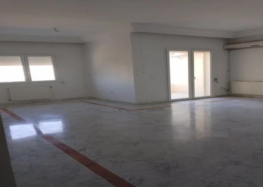 Appartement à À Louer à TUNIS - appartement S+3 spacieux