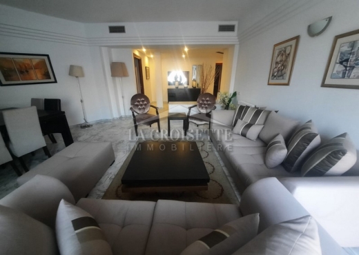 Appartement semi-meublé S+3