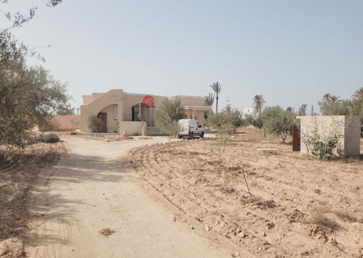 MAISON MEUBLÉE À SEDGHIANE DJERBA