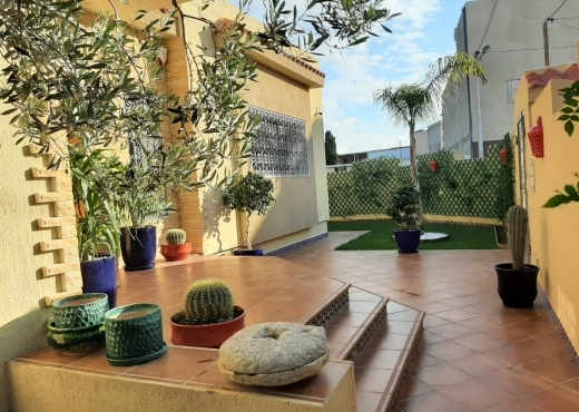 a vendre une villa a Akouda