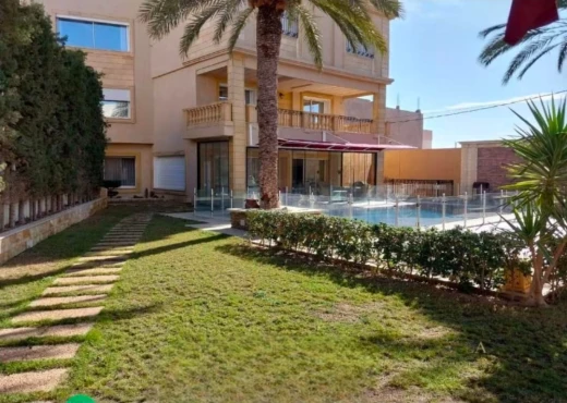 maison à À Vendre à SOUSSE - Villa Prestigieuse à khazema