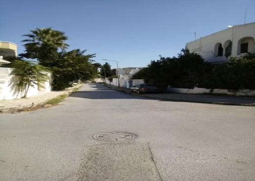villa à À Vendre à TUNIS - A vendre villa à renover Mutuelle ville