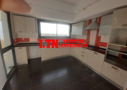 A louer un grand Duplex de 250 m²