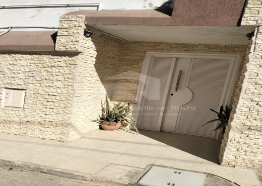 Vendre Villa S4 à cité ettaamir
