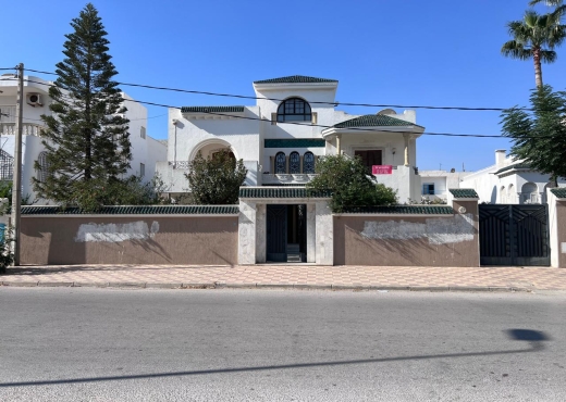villa à À Vendre à SOUSSE - A vendre villa style américain