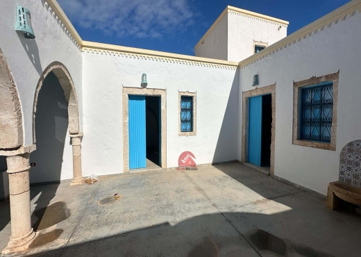 HOUCH TYPIQUE DJERBIEN-HOUMT SOUK