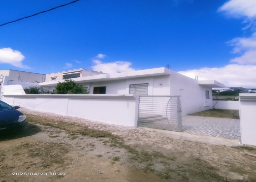 une maison indépendante A la plage