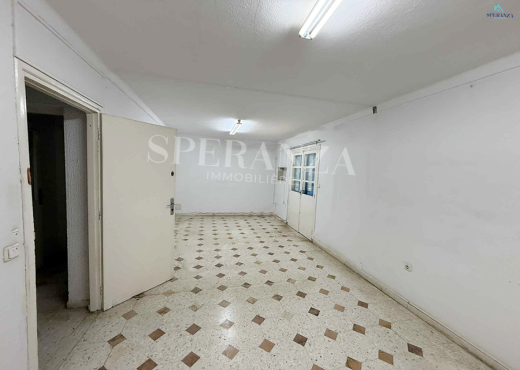 Location Local commercial Workside