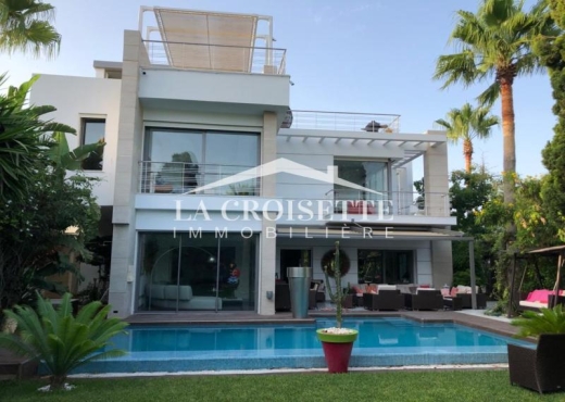 Villa s+3 avec piscine à Carthage