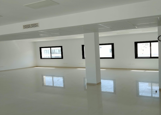 Superbe bureau 300 m² au lac 2