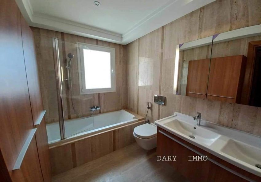 A vendre S+3 Luxueux à la Marsa
