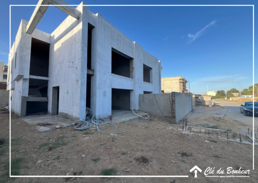 des villas inachevée à rue du parc - la soukra